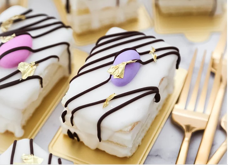 Almond genoise mini cakes